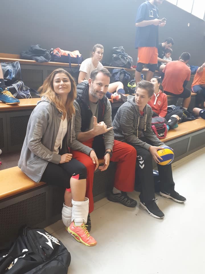 gal/saison 2017-2018/tournoi_noel_seniors/26219283_10214514338635739_7707082106259907666_n.jpg